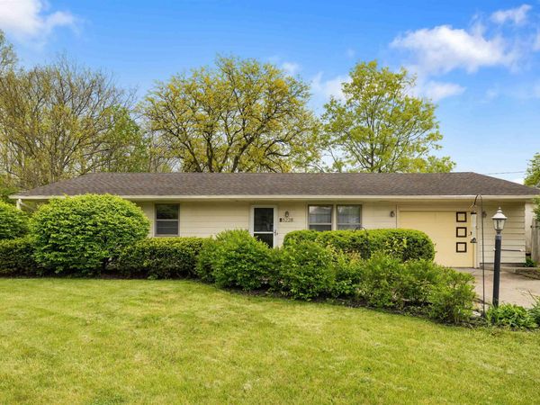 5228 Camelot Drive, Fort Wayne, IN 46815