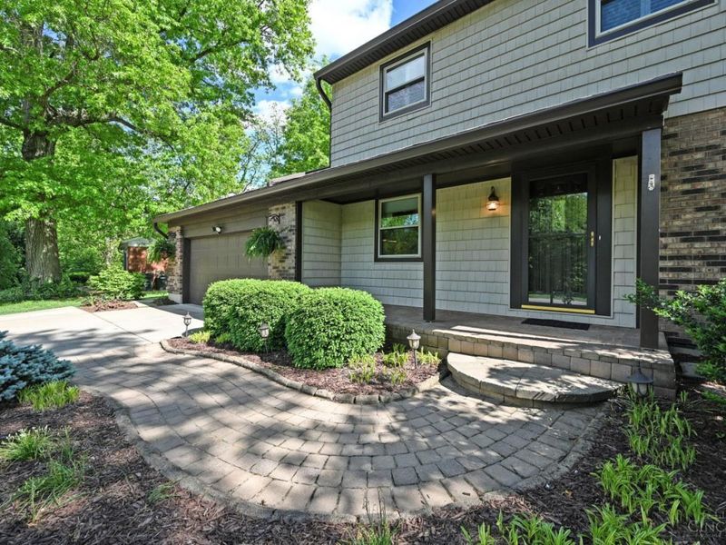 871 Meadow Ridge Drive, Union Twp, OH 45245 Photo 2