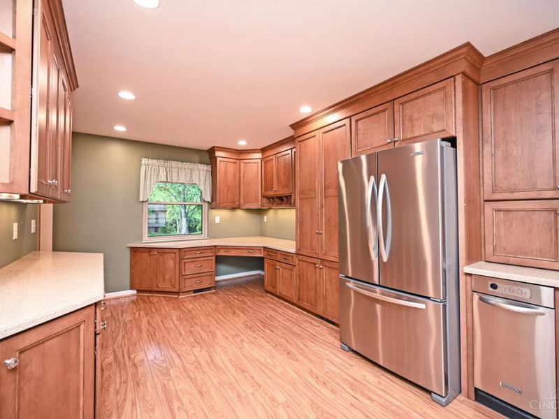 871 Meadow Ridge Drive, Union Twp, OH 45245 Photo 8