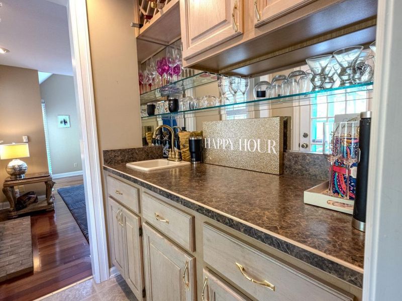 1511 Timber Lake Lane, Sandusky, OH 44870 Photo 8