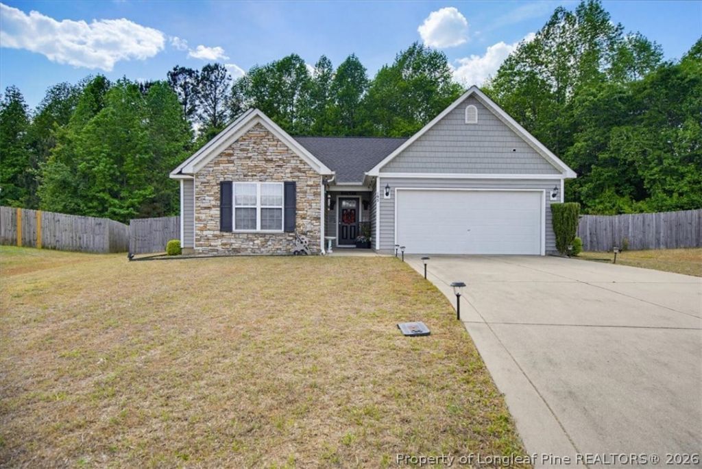 195 Edisto Court, Raeford, NC 28376 Main Photo