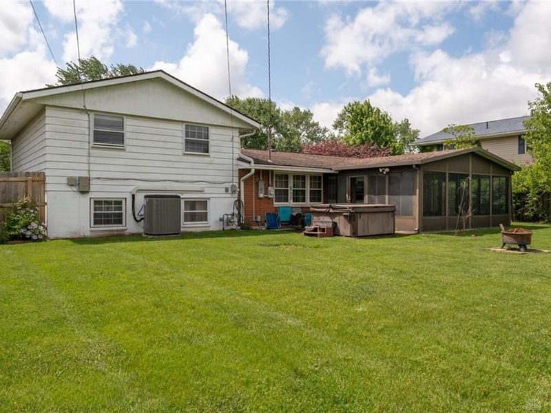 281 Fairway Drive, Fairborn, OH 45324 Photo 5