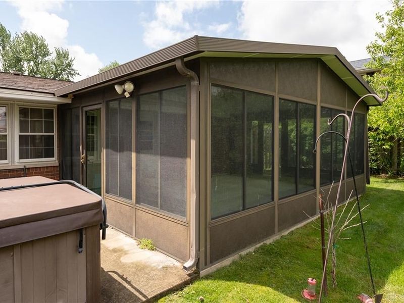 281 Fairway Drive, Fairborn, OH 45324 Photo 8