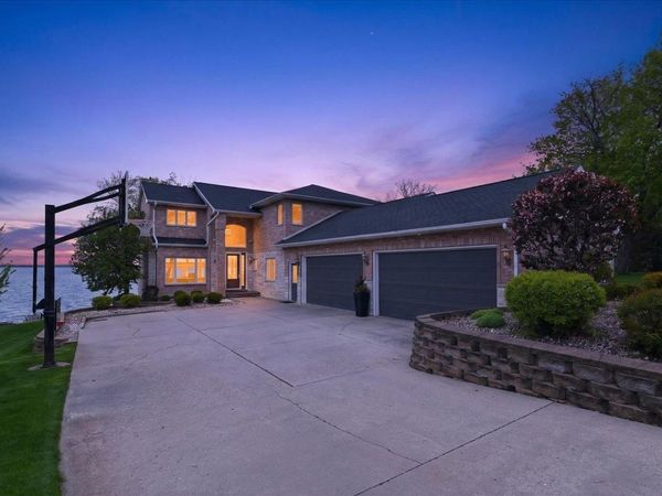 3066 Shadyside Drive, Stoughton, WI 53589