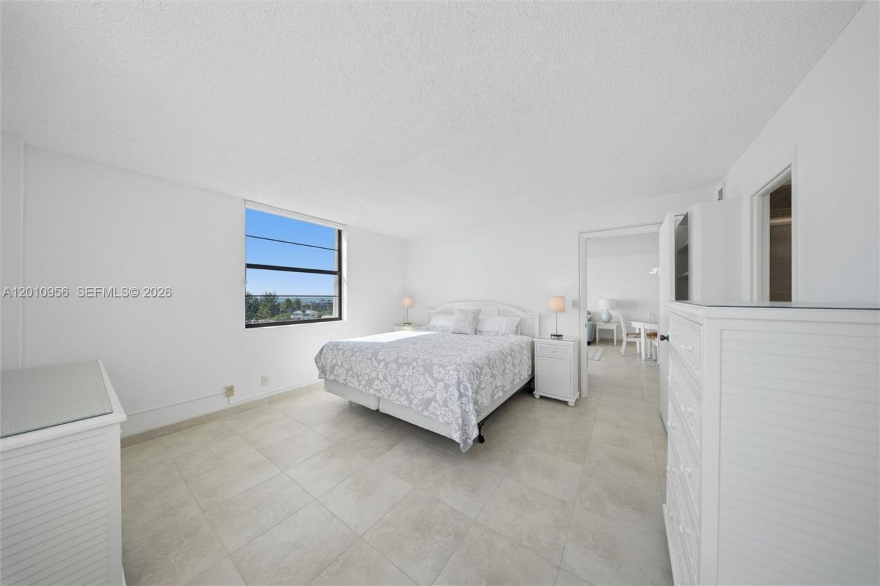 2000 Coco Plum Dr, Unit 601, Marathon, FL 33050 Photo