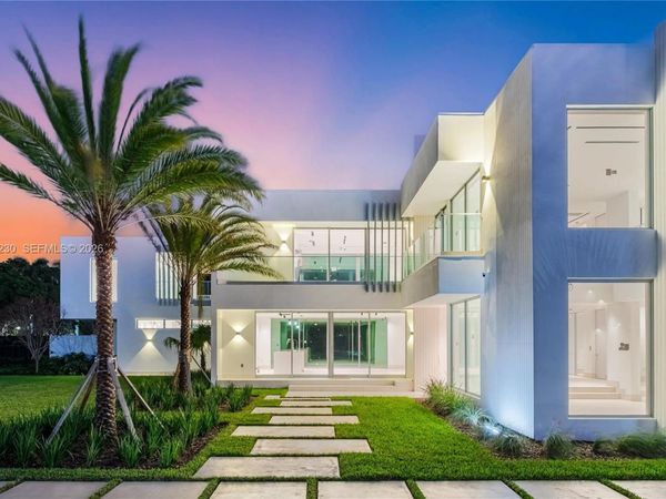 3280 Lake Ridge Lane , Weston, FL 33332