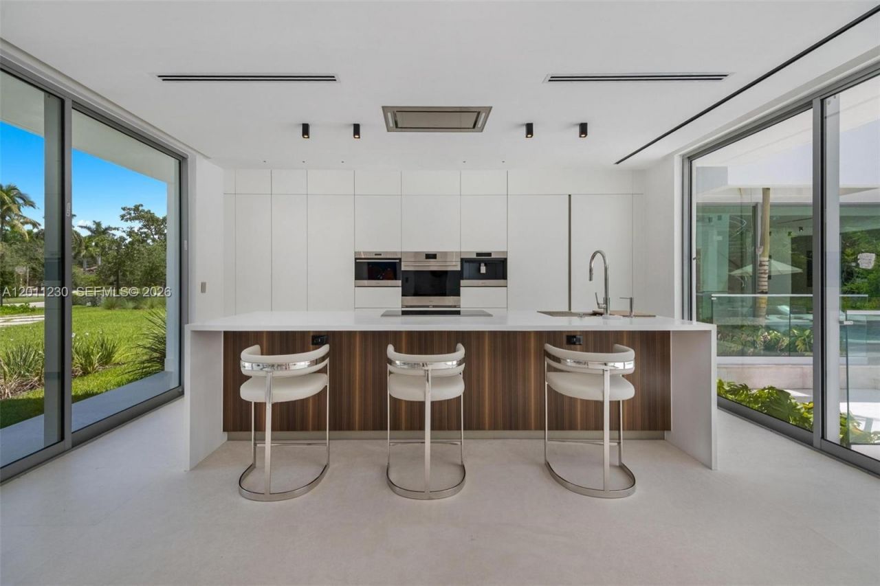 3280 Lake Ridge Lane, Weston, FL 33332 Photo