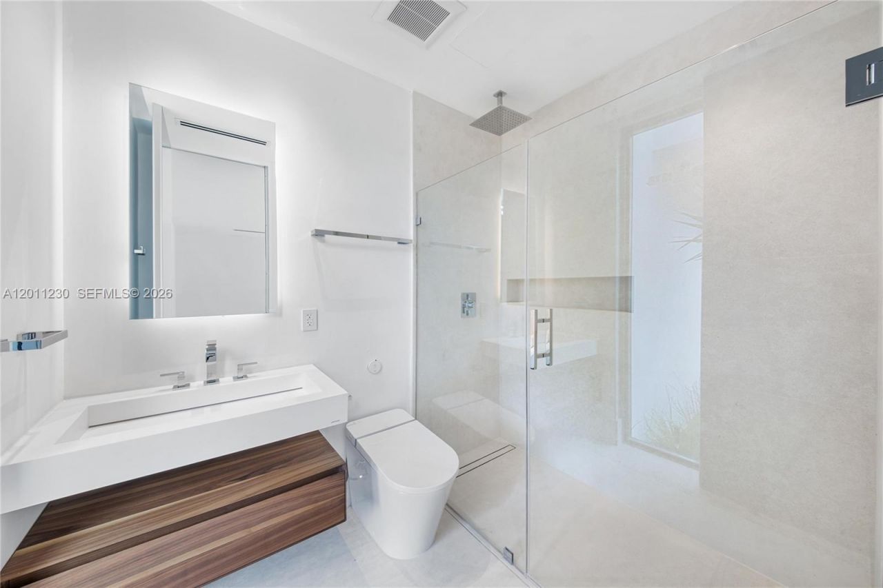 3280 Lake Ridge Lane , Weston, FL 33332 Photo