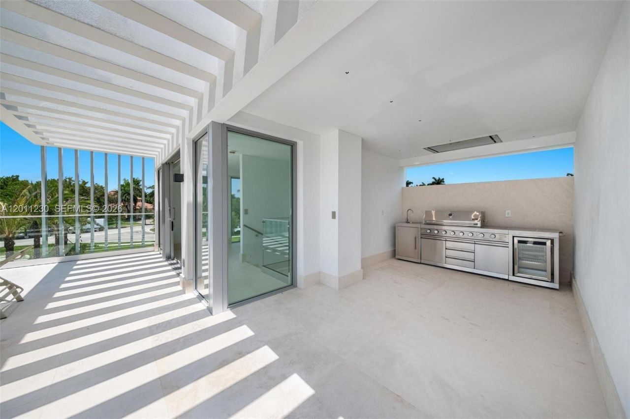 3280 Lake Ridge Lane, Weston, FL 33332 Photo