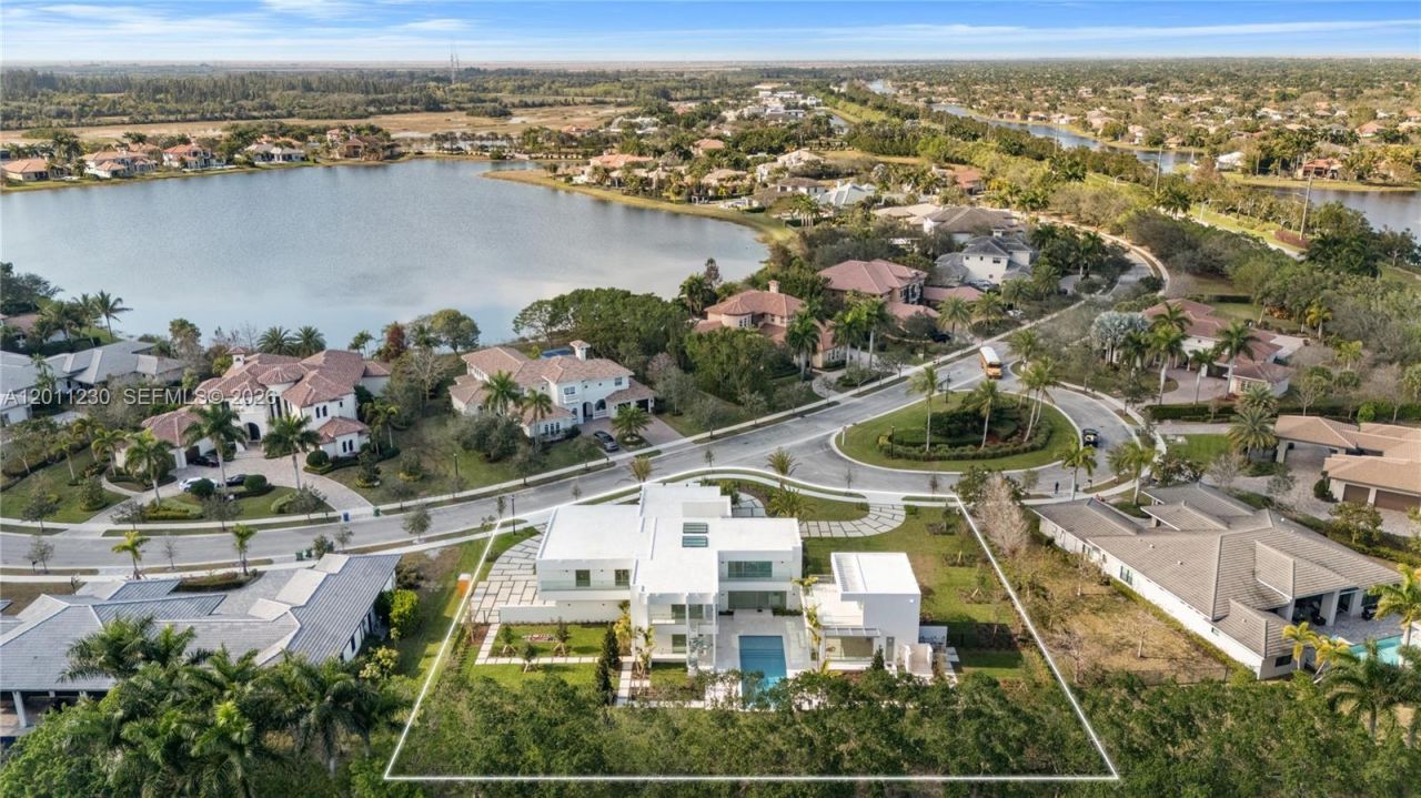 3280 Lake Ridge Lane, Weston, FL 33332 Photo
