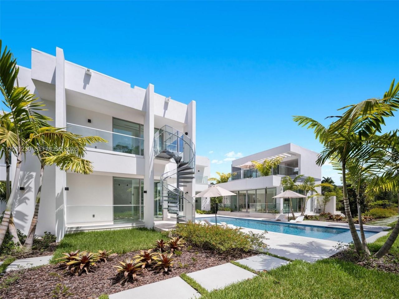 3280 Lake Ridge Lane, Weston, FL 33332 Photo
