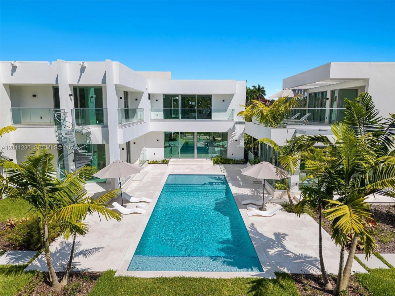 3280 Lake Ridge Lane, Weston, FL 33332 Photo