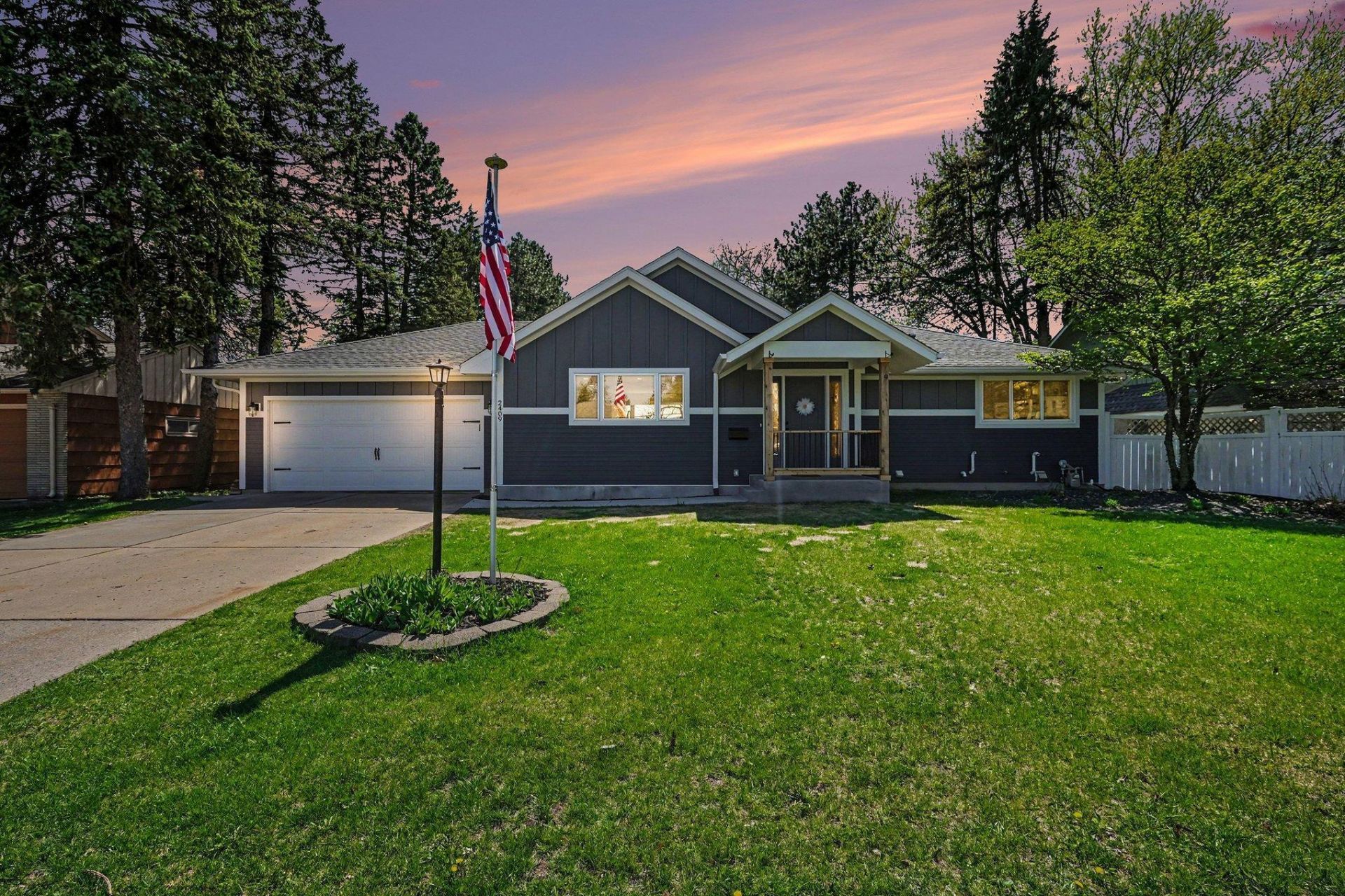 2409 Gilbert Lane, South Saint Paul, MN 55075