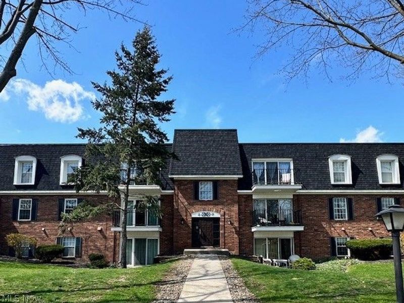 1900 King James Parkway, Unit 202, Westlake, OH 44145 Photo 1