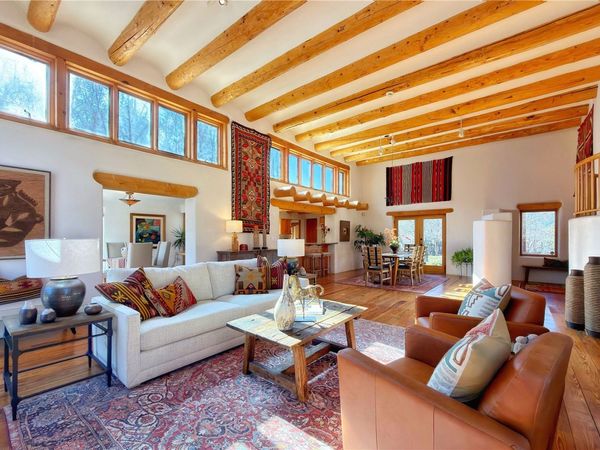 525 Camino Militar, Santa Fe, NM 87501