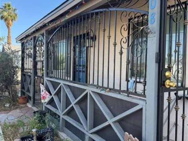 608 Greenhurst Road , Las Vegas, NV 89145