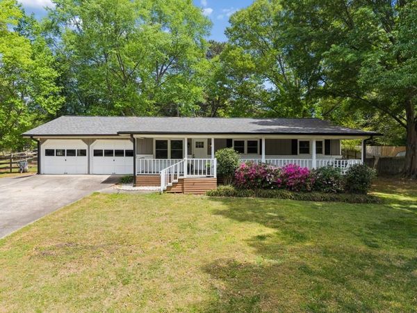 1811 Old Lost Mountain Road , Powder Springs, GA 30127