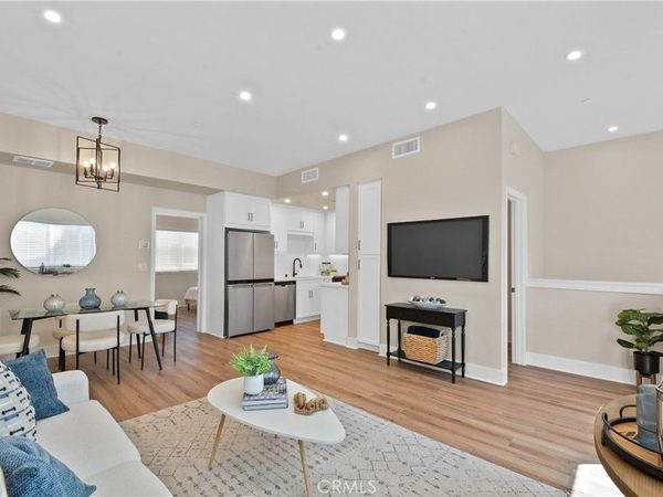 18092 Prairie Avenue, Unit 101, Torrance, CA 90504