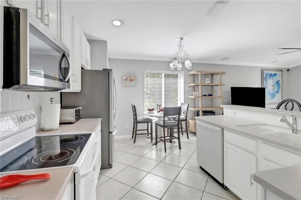 7477 Lourdes Ct , Naples, FL 34104 Photo