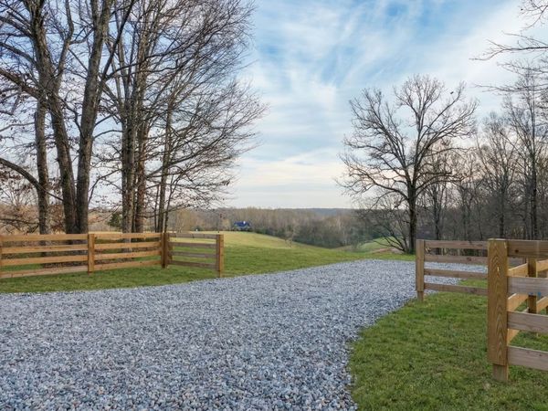 1103 Cowan Rd , Dickson, TN 37055