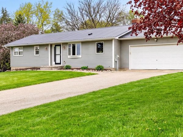 4210 Old Deerfield Road, Deerfield, WI 53531