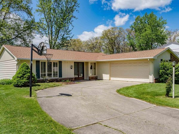 4221 Darby Drive, Fort Wayne, IN 46815