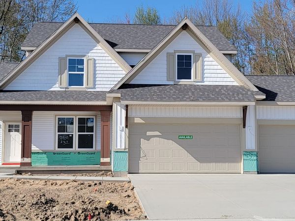 7904 Loralyn Court SW, Unit 32, Caledonia, MI 49316