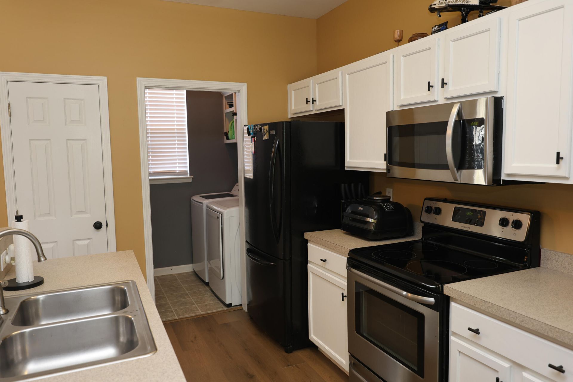 305 Harriswood Lane Photo 9