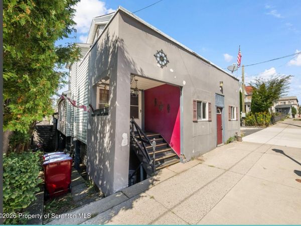 5 N Church Street , Carbondale, PA 18407