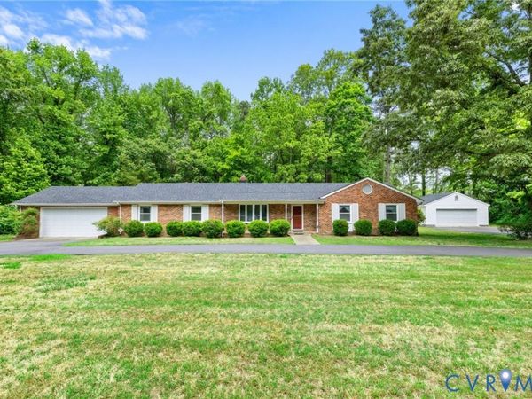 3810 Centralia Road , Chester, VA 23831