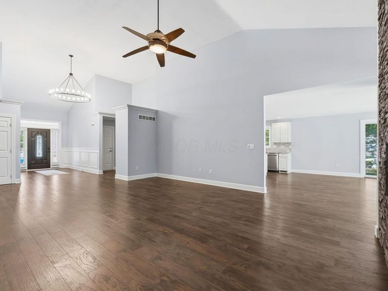 405 Connors Grove , Columbus, OH 43213 Photo 12