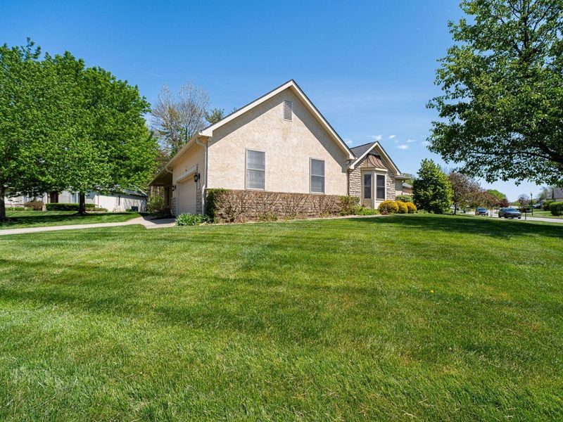 405 Connors Grove , Columbus, OH 43213 Photo 2