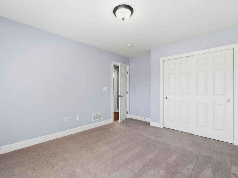 405 Connors Grove , Columbus, OH 43213 Photo 35