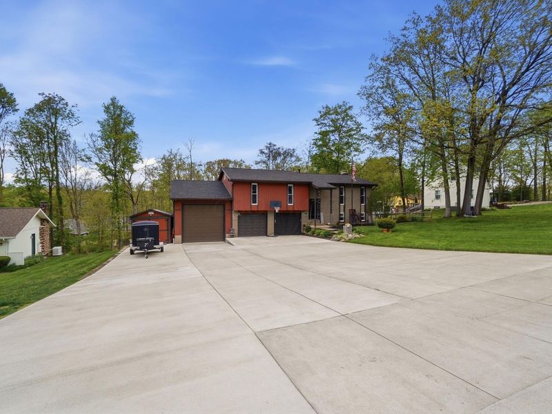 447 Deer Trail Drive , Thornville, OH 43076 Photo 6