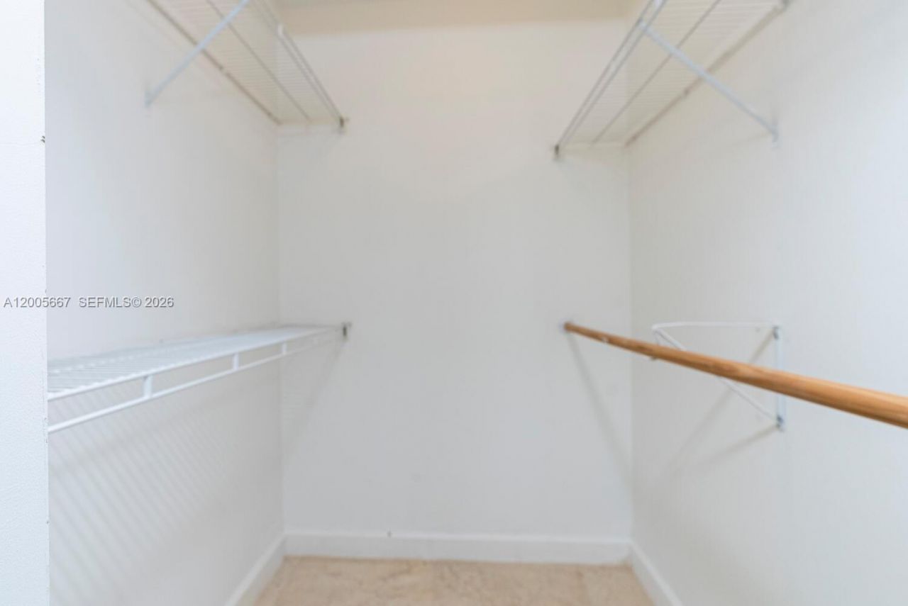 2890 Le Jeune Rd , Unit 2890, Coral Gables, FL 33134 Photo