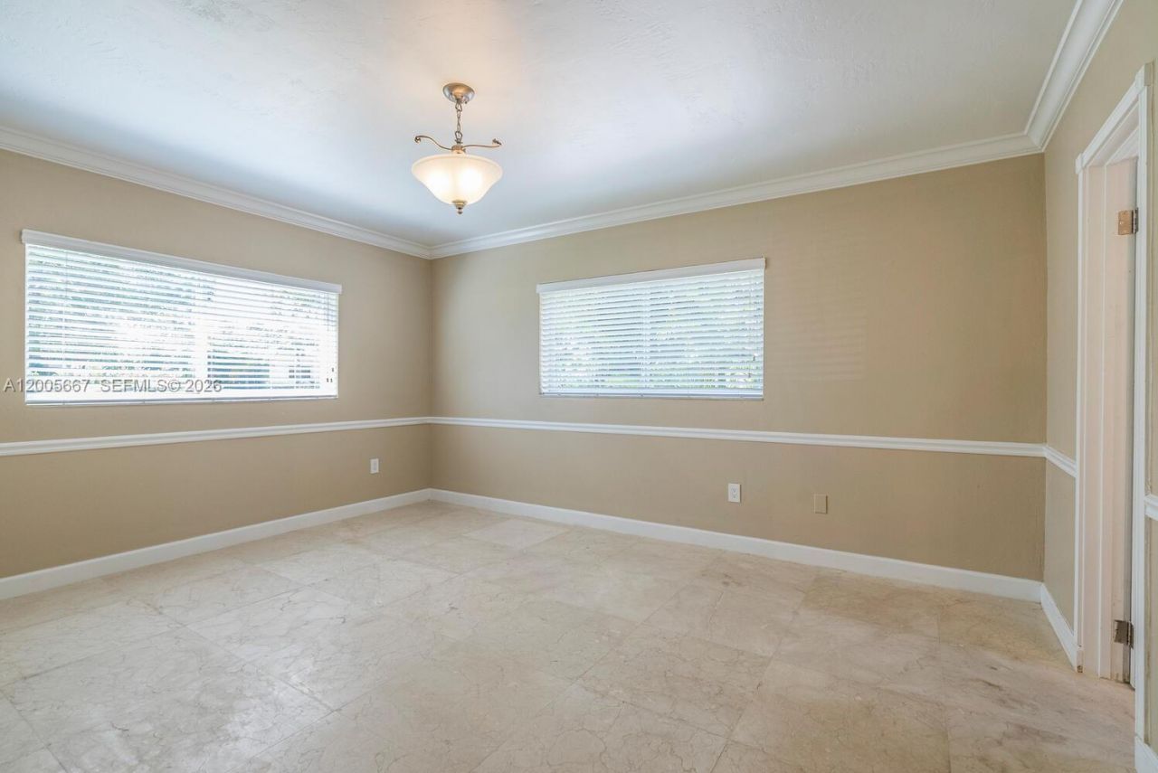 2890 Le Jeune Rd , Unit 2890, Coral Gables, FL 33134 Photo