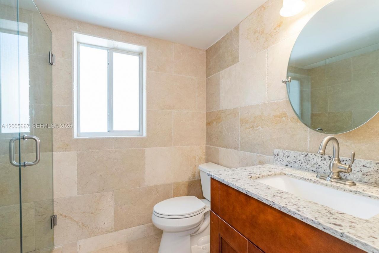 2890 Le Jeune Rd , Unit 2890, Coral Gables, FL 33134 Photo