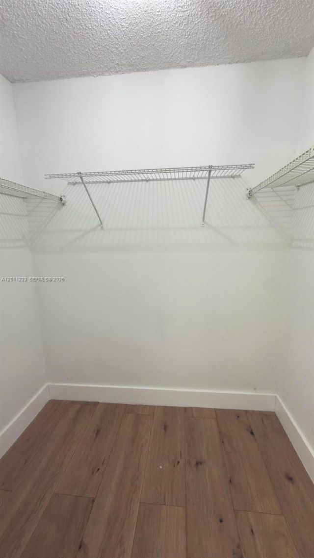 325 Lakeview Dr , Unit 202, Weston, FL 33326 Photo