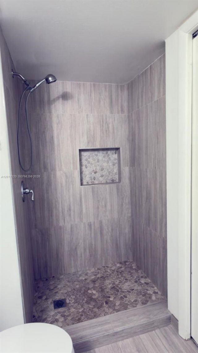 325 Lakeview Dr , Unit 202, Weston, FL 33326 Photo