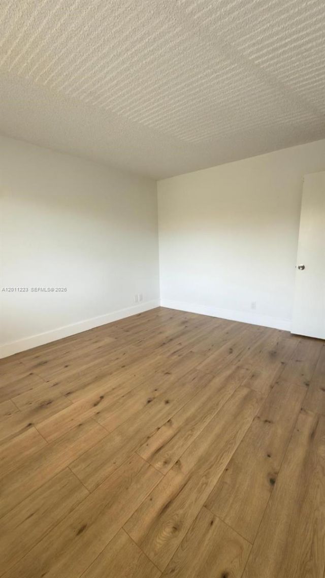 325 Lakeview Dr , Unit 202, Weston, FL 33326 Photo