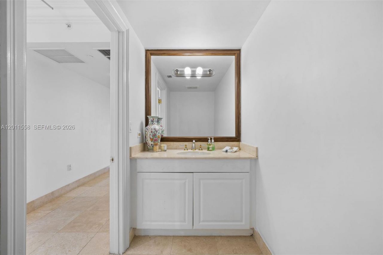 3201 NE 183rd St , Unit 1705, Aventura, FL 33160 Photo