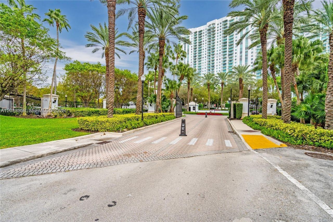 3201 NE 183rd St , Unit 1705, Aventura, FL 33160 Photo