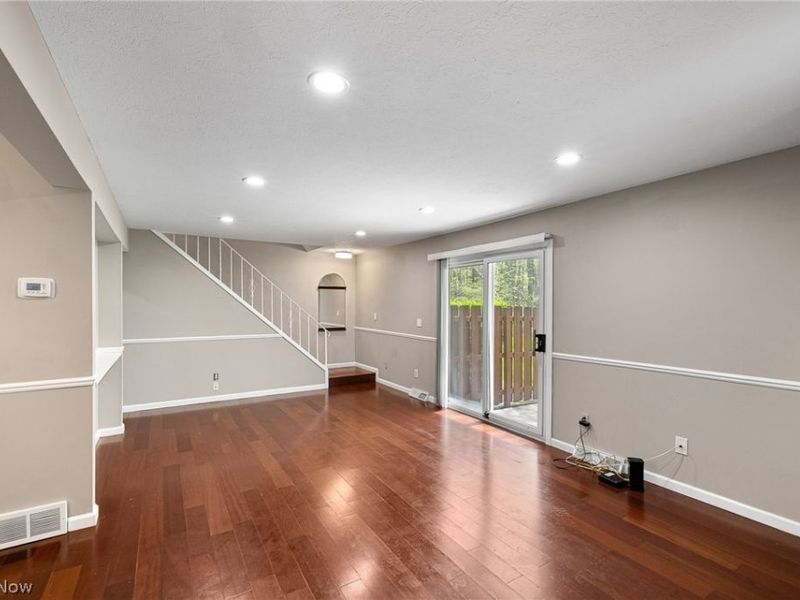 10297 Independence Drive, North Royalton, OH 44133 Photo 5