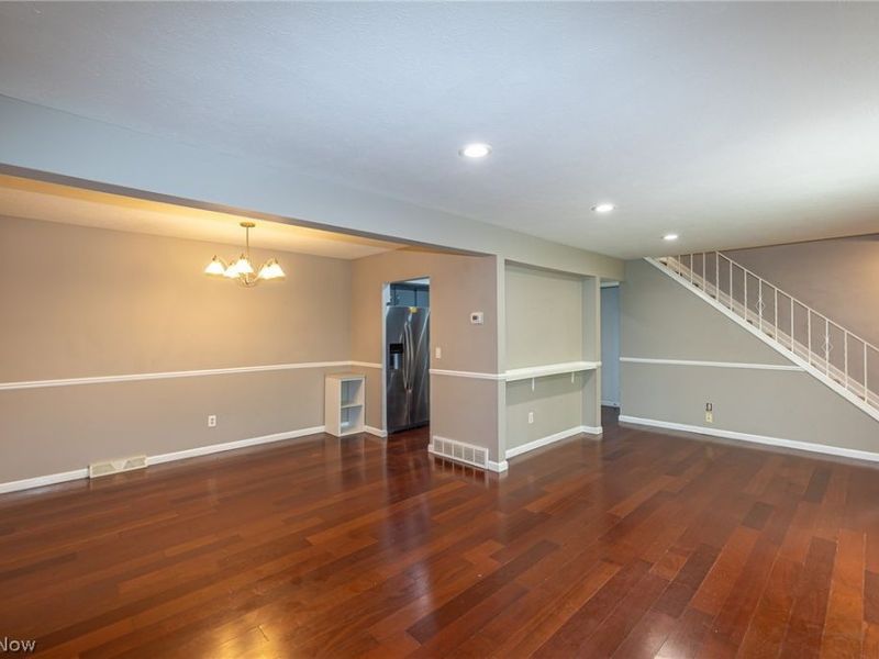 10297 Independence Drive, North Royalton, OH 44133 Photo 6
