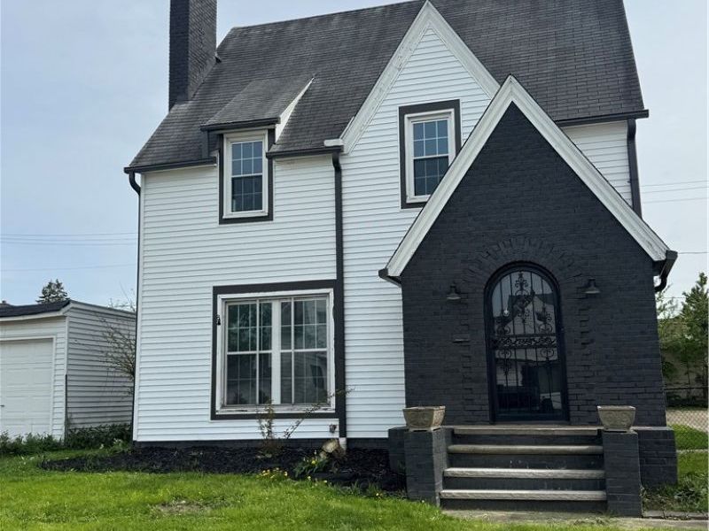 10900 Vernon Avenue, Garfield Heights, OH 44125 Photo 1