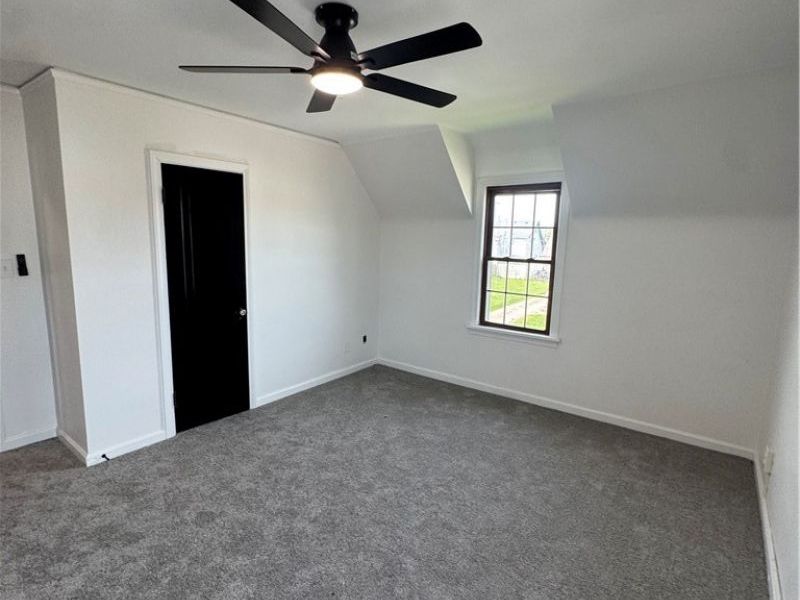 10900 Vernon Avenue, Garfield Heights, OH 44125 Photo 22