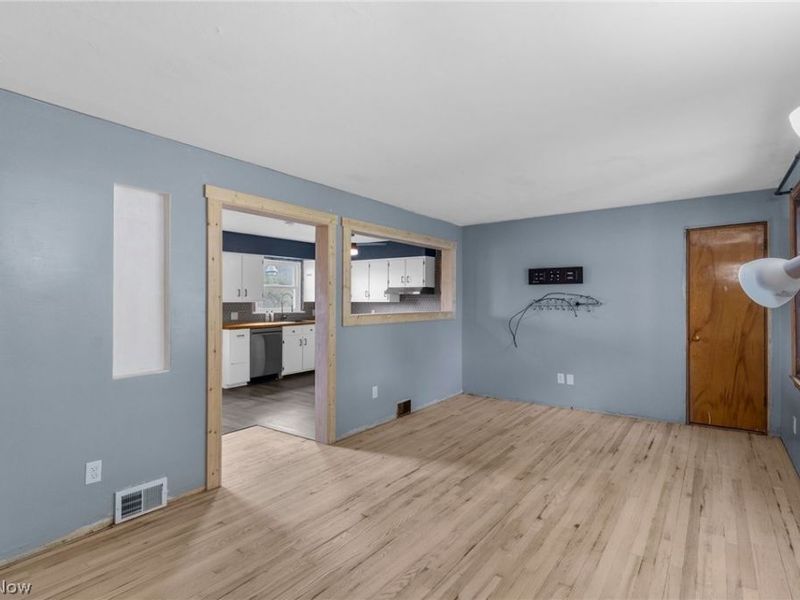 401 E Wilson Avenue , Girard, OH 44420 Photo 8