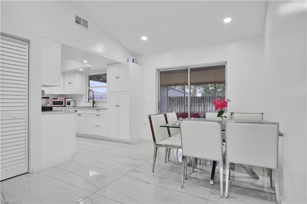 8641 NW 8th St, Pembroke Pines, FL 33024 Photo