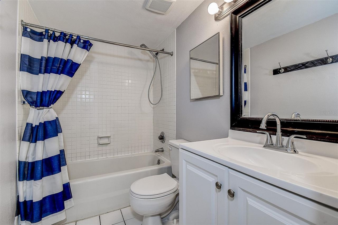 860 S Village Drive N, Unit 106, Saint Petersburg, FL 33716 Photo