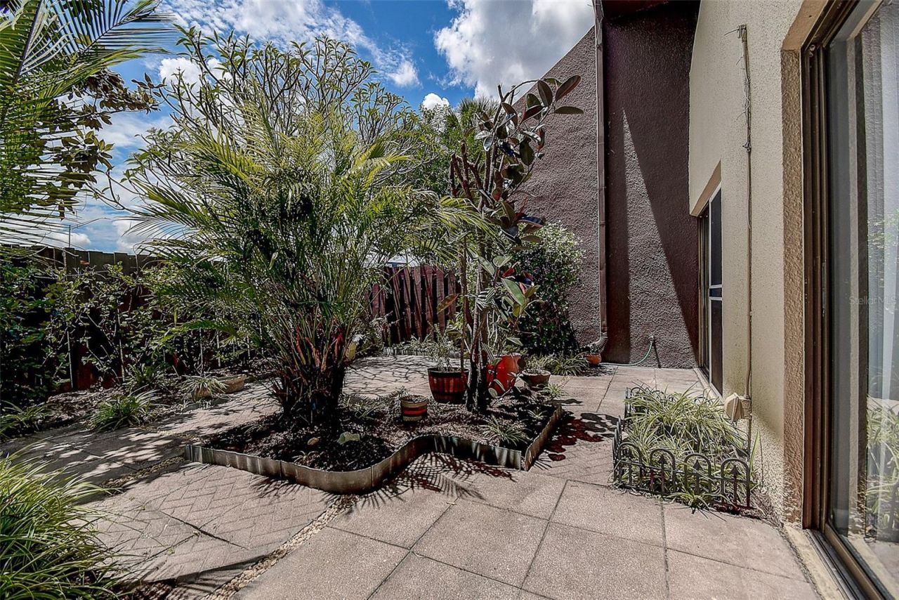 860 S Village Drive N, Unit 106, Saint Petersburg, FL 33716 Photo